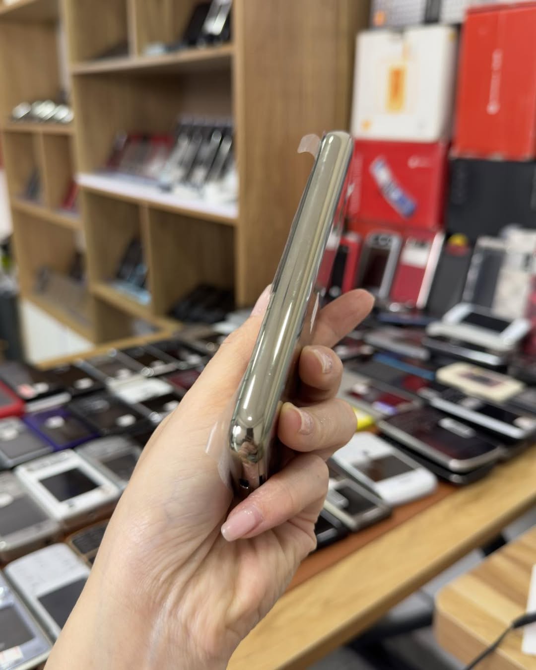 Golden 12 - هاتف نوكيا كلاسيكي