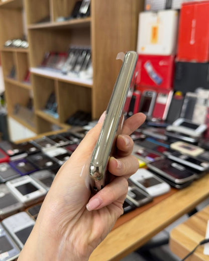 Golden 12 - هاتف نوكيا كلاسيكي