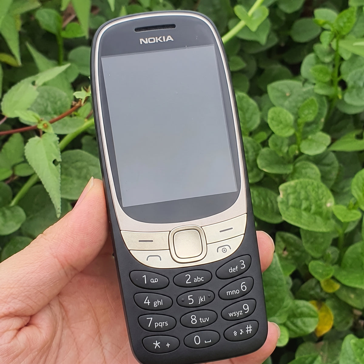 Nokia 6310 - هاتف كلاسيكي ذو شاشة كبيرة